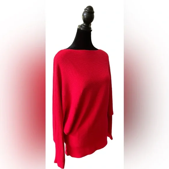 Makarthy: Sweater - Picture 1 of 17